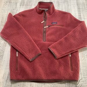 Patagonia Women’s Retro Pile Marsupial Pullover in Rosehip, Like New! Size Large